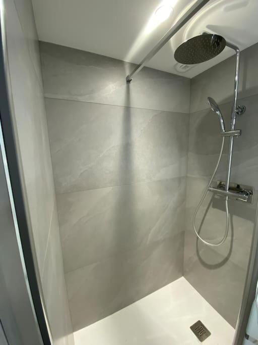 Appartement Atypique Et Fraichement Renove Saint-Vallier  Exterior photo